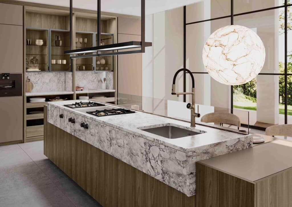 LEICHT Idea Küche in offener Raumgestaltung mit Kochinsel und Essbereich