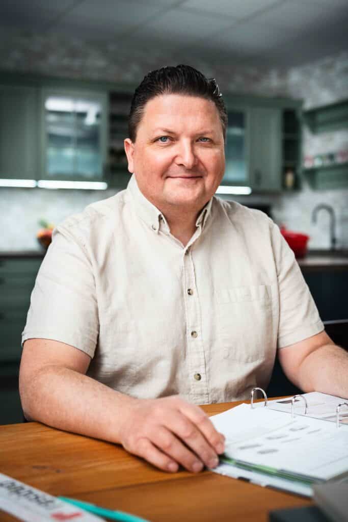 Das Expertenteam von Küchen Schade Bernau für professionelle Küchenberatung und Montage. Fabrice Theurer