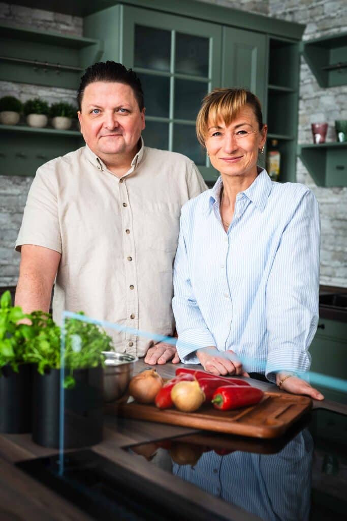 Das Expertenteam von Küchen Schade Bernau für professionelle Küchenberatung und Montage. Fabrice Theurer & Jeanette Machurich